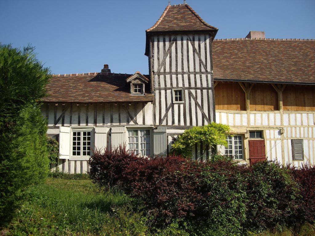 Вилла Meuble De Tourisme Le Gilliard Chavanges Номер фото